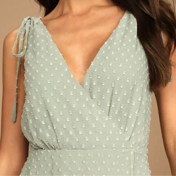 NWT Lulu’s Romantic Possibilities Sage Brush Swiss Dot Maxi Dress Medium Tie - Picture 3 of 6